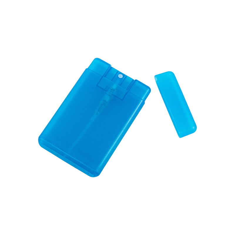 Butelka ze sprayem w kształcie karty z zakrętką